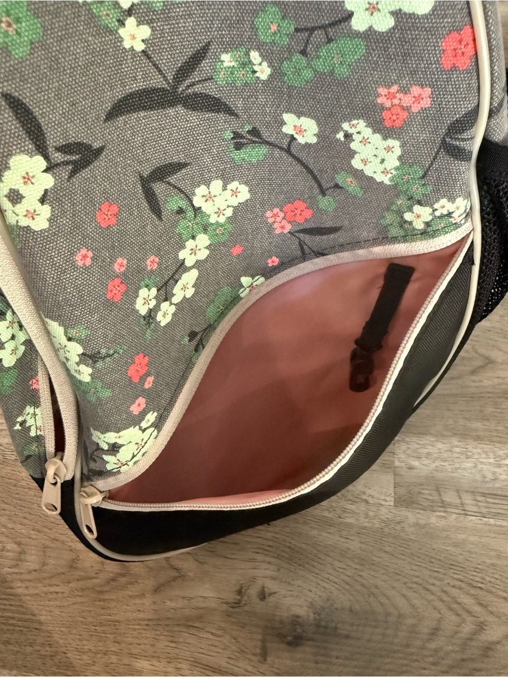 Kavu Gray Floral and Black Paxton Pack - Picture 4 of 4